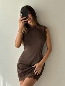 Aloruh Vestido mini ajustado para mujer de estilo boho para vacaciones, color marrón, con cuello alto, manga corta y dobladillo con patchwork de encaje - Café integral - Ver 4