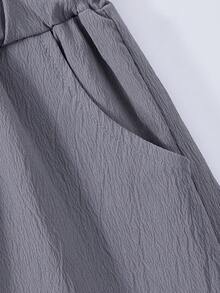 SHEIN 青少年男孩純色短袖口袋襯衫與短褲休閒兩件套 - 灰色 - 查看 5
