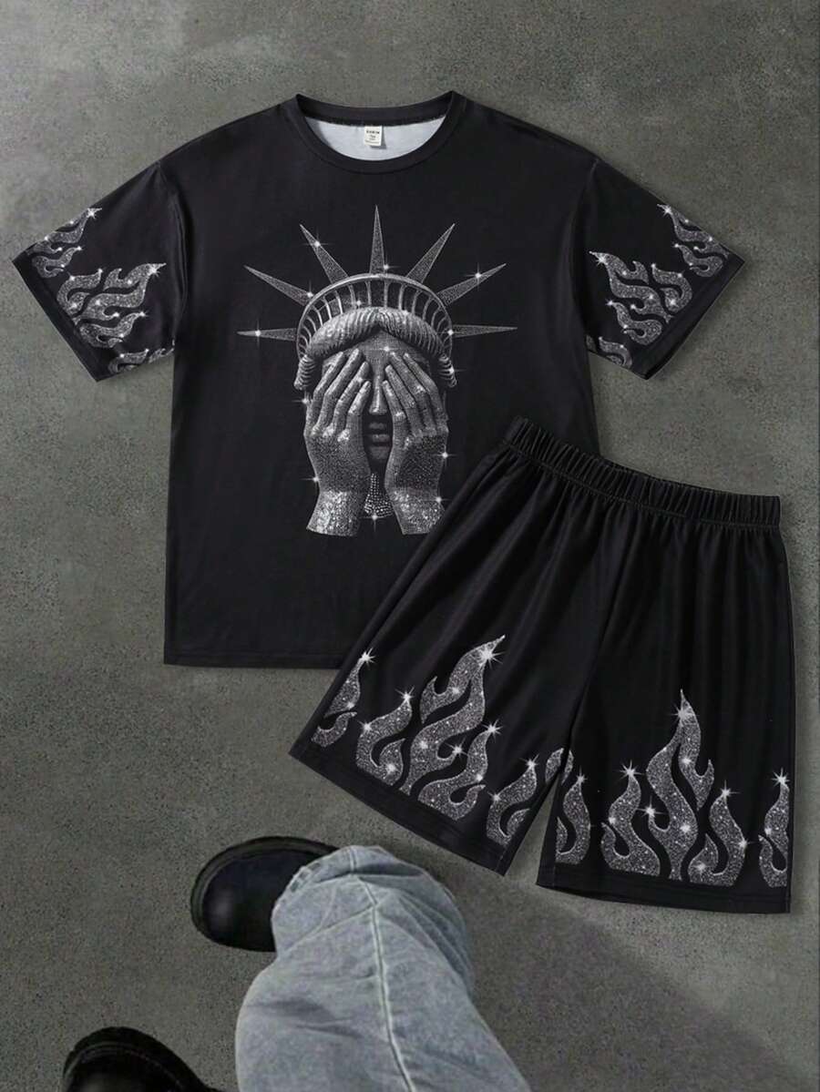 SHEIN 青少年男孩新款休閒極簡 Y2K 風格黑白自由女神街頭印花圖案,美式復古時尚極簡圓領短袖 T 恤與短褲套裝 - 黑色 - 查看 1