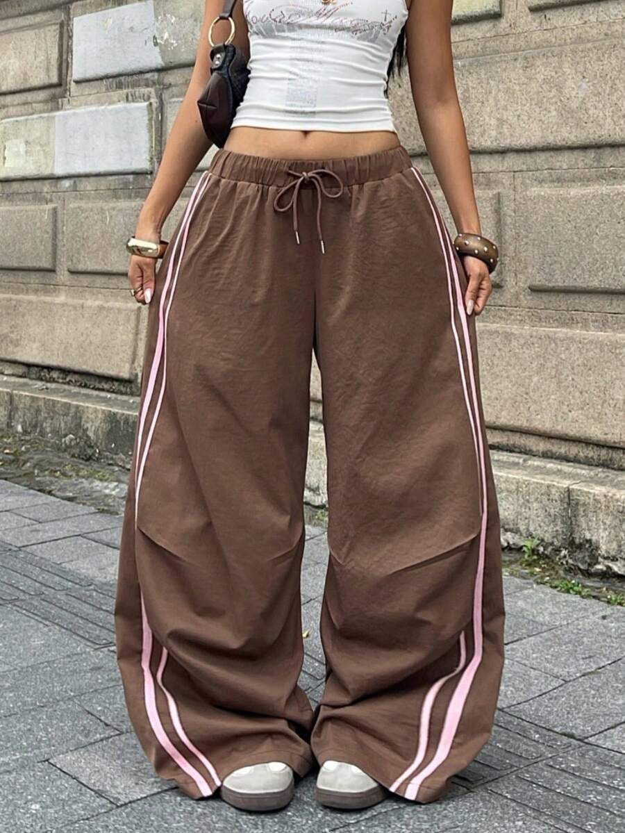 Coolane 女士夏季街头休闲外出运动日常穿搭返校节条纹纹理装饰宽松低腰弧形裤 - 棕色 - 查看 1