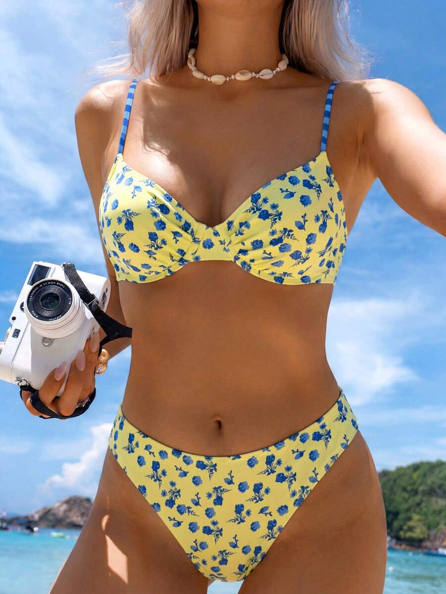 Swim Vcay Conjunto de Bikini Sexy con Estampado Floral, Aros, Fruncido y Tirantes Finos para Vacaciones de Verano - Multicolor - Ver 1