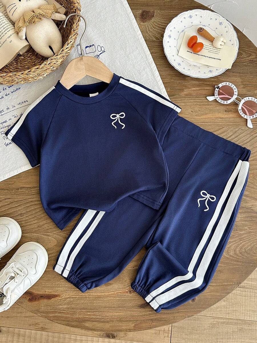 SHEIN 女嬰 2件組 粉色條紋春季套裝 可愛夏季度假運動日常寬鬆刺繡套裝 短袖泡泡袖上衣與條紋長褲 - 藏蓝色 - 查看 1