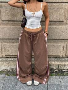 Coolane 女士夏季街头休闲外出运动日常穿搭返校节条纹纹理装饰宽松低腰弧形裤 - 棕色 - 查看 5