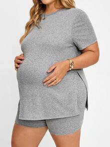 Plussiva Plus Size Maternity Solid Color Short Sleeve Side Slit T-Shirt And Adjustable Waist Shorts 2-Piece Set - Grey - View 3