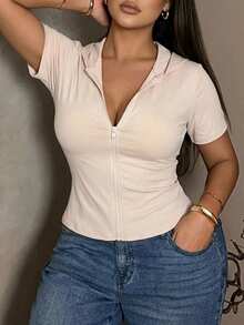 Dazy Plus 大尺碼女款彈性修身前拉鍊短袖短版休閒運動T恤，春夏款 - 米色 - 查看 4