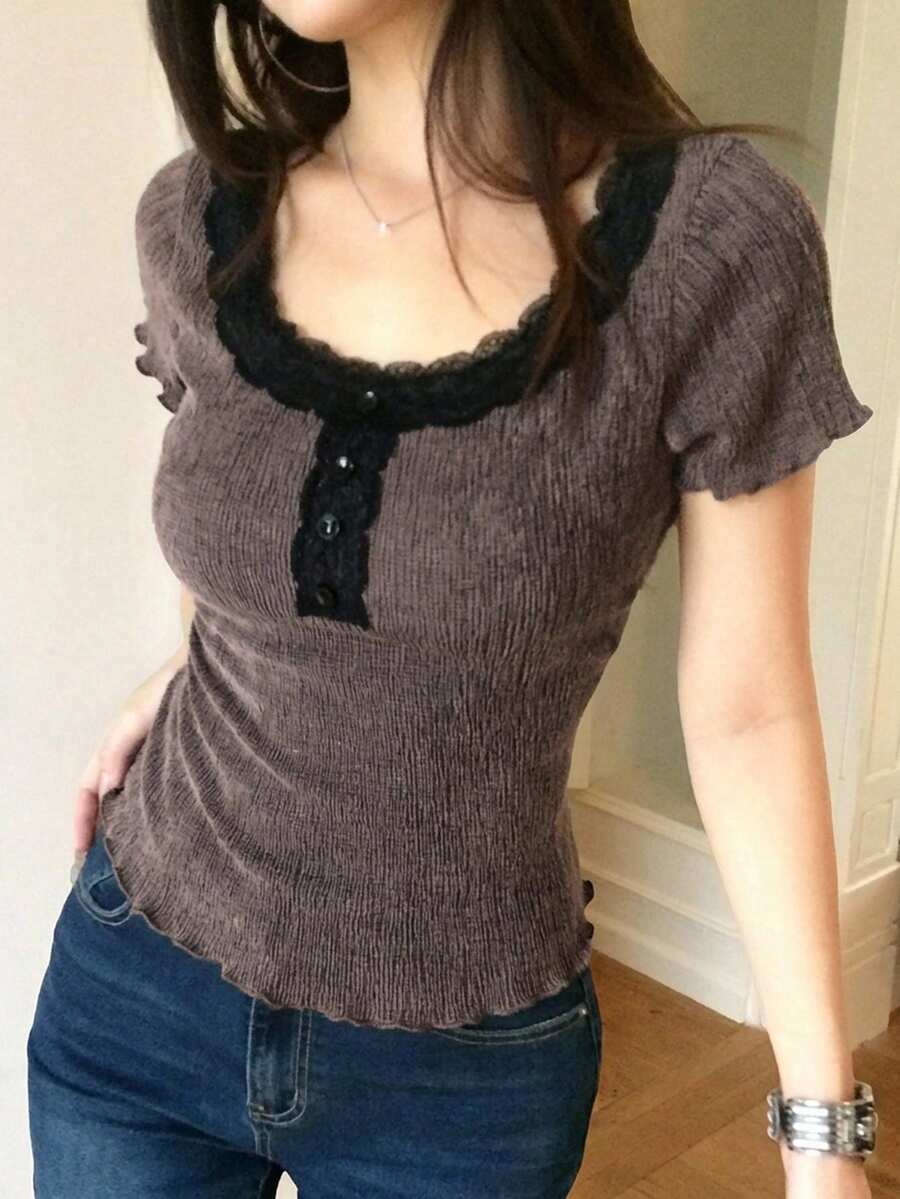 Joudiya 夏季對比色黑棕拼接修身優雅短袖女款T恤,適合婚禮派對 - 棕色 - 查看 1