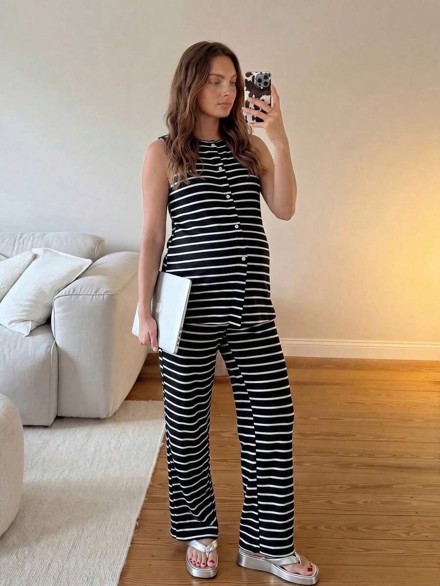 SHEIN 孕婦條紋單排扣上衣與長褲休閒日常兩件套 - 黑與白 - 查看 1