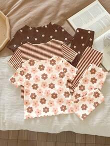 随机赠送2套可爱碎花休闲家居服套装（共3套），适合年轻女孩，适合春夏日常穿着、假日、度假，春夏穿搭，轻松舒适，儿童套装，充满夏日气息，女孩春夏套装，时尚女孩，休闲装，儿童波西米亚风碎花图案家居服，新款式，返校季，度假氛围，轻松休闲。 - 彩色 - 查看 2