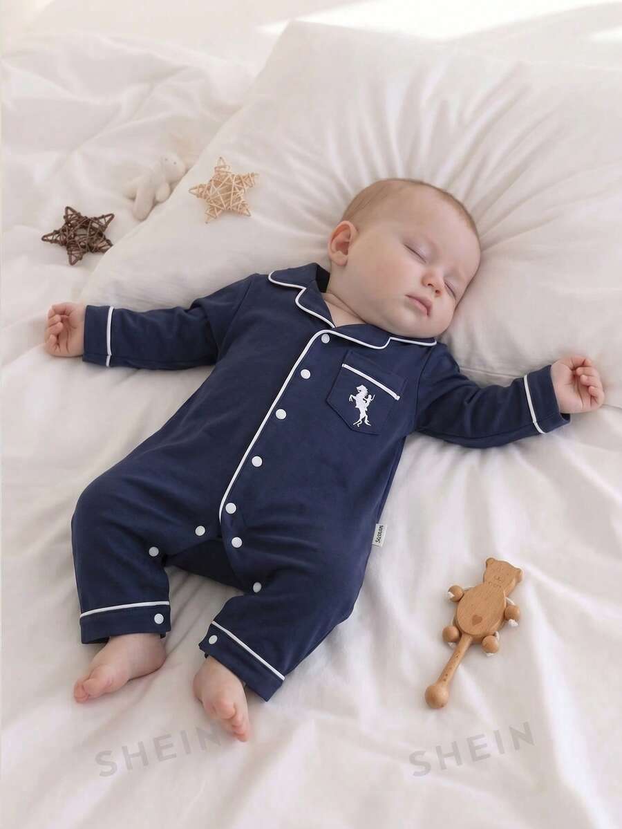 SHEIN Vintaside Kids 新生兒居家連身睡衣,卡通恐龍印花圖案配滾邊飾邊,柔軟舒適面料 - 藏蓝色 - 查看 1