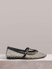 Black leather gray mat