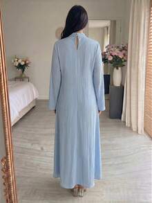 Al Najma 春夏清新優雅時尚溫柔立領3D花卉紋理女款洋裝 - 藍色 - 查看 3