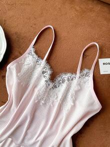 Moireta Set Piyama Wanita 3 Potong Elegan Menawan dengan Motif Renda dan Patchwork Romantis yang Mewah - Baby Pink - View 4