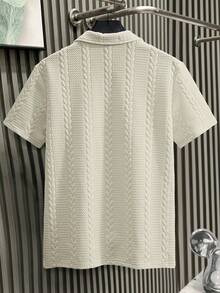 Manfinity Homme 男士V領 Polo 衫，紋理面料與丹寧設計，時尚百搭，舒適適合日常穿著，送給男友或丈夫的理想禮物 - 杏色 - 查看 2
