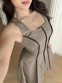 Modelyn 女款方領無袖優雅短洋裝 - 棕色 - 查看 6