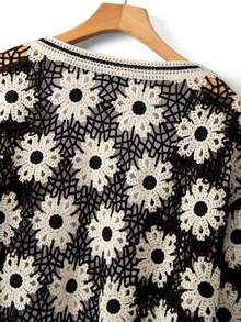 SHEIN CURVE+ Cardigan Ukuran Besar Kasual Motif Bunga Leher Bulat Bahu Longgar Lengan Panjang - Hitam - View 6