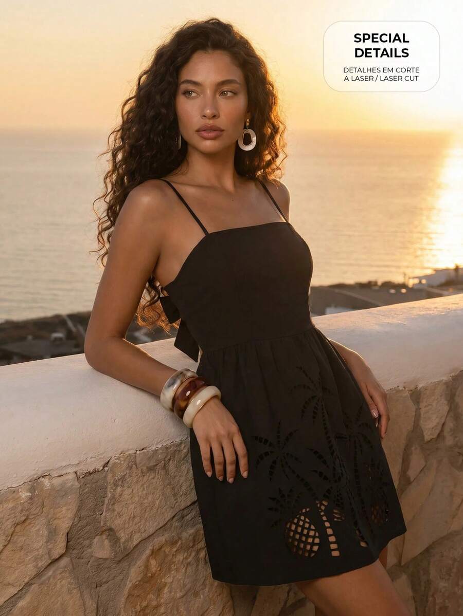 CAJUNI فستان عطلة نسائي بنمط شجرة جوز الهند مع دانتيل مفرغ وتجاعيد وحمالات رفيعة - الأسود - مشاهدة 1