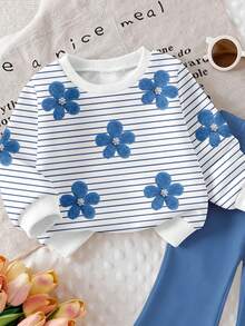 SHEIN Playful Pals 2件組女嬰秋冬可愛3D刺繡大花對比色條紋印花簡約羅紋圓領衛衣與百搭時尚喇叭褲套裝，戶外可愛秋冬女嬰服飾，韓風，返校季 - 彩色 - 查看 2