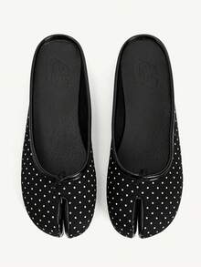 Black polka dot