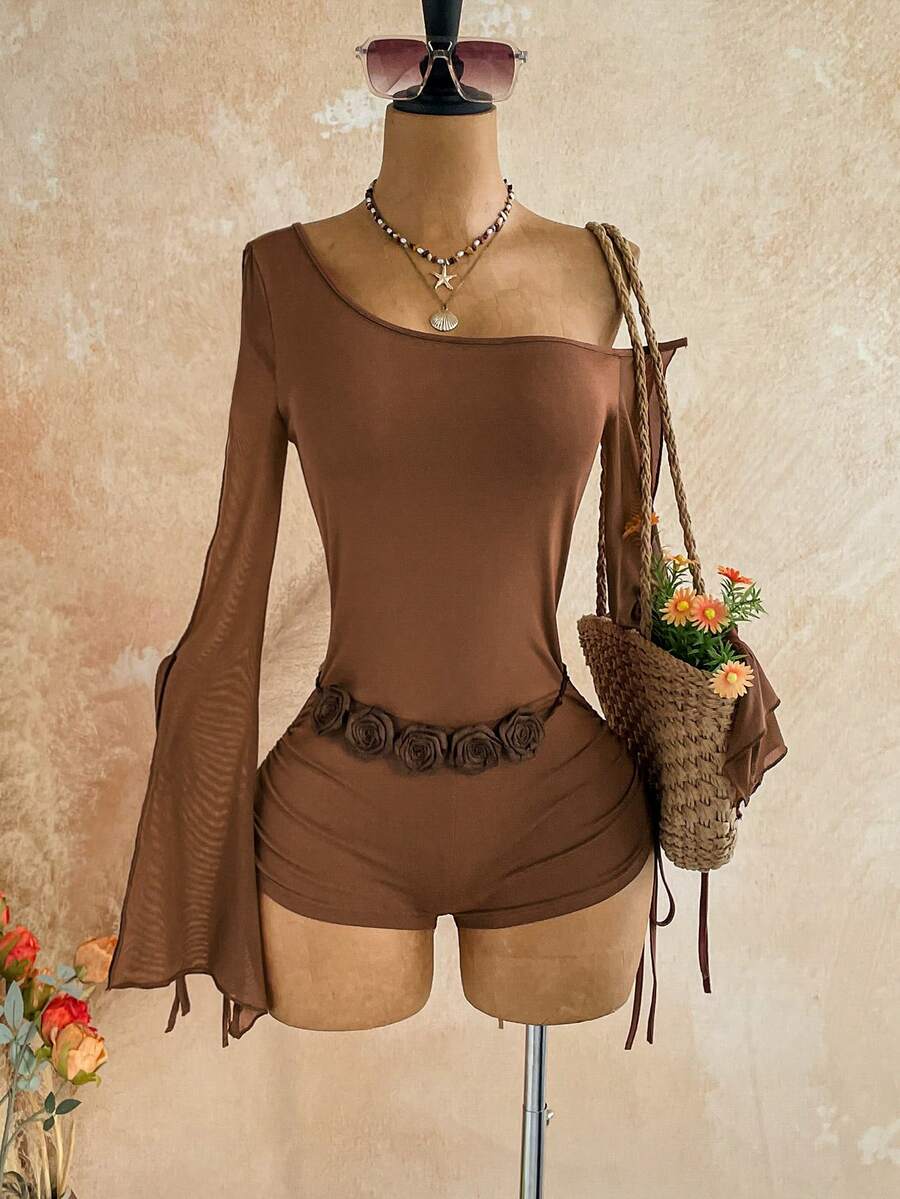 Soleia Romper Wanita dengan Motif Bunga 3D, Bahu Asimetris, dan Model Kasual untuk Pemakaian Sehari-hari - Coklat - View 1