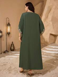 Al Najma 大尺碼純色蕾絲飾邊鈕扣開襟女款土耳其長襯衫阿拉伯傳統長襯衫 - 軍綠色 - 查看 2