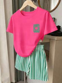 Bộ áo thun ngắn tay cơ bản in chữ họa tiết mặt trời xoắn phối màu đỏ xanh phong cách vintage tươi mới cho bé gái và quần short sọc dọc trắng xanh - Nhiều màu - Xem 2