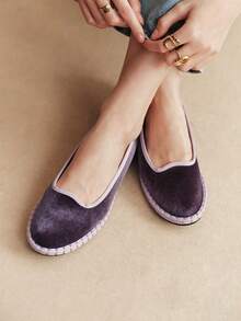 Rosivie Zapatos de mujer de terciopelo púrpura, clásicos y suaves, tipo slip-on, básicos, de suela plana y vamp bajo - Morado - Ver 9