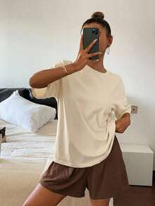 DAZY 純色寬鬆短袖T恤與短款睡褲2件套，夏季女款居家休閒套裝 - 杏色 - 查看 5