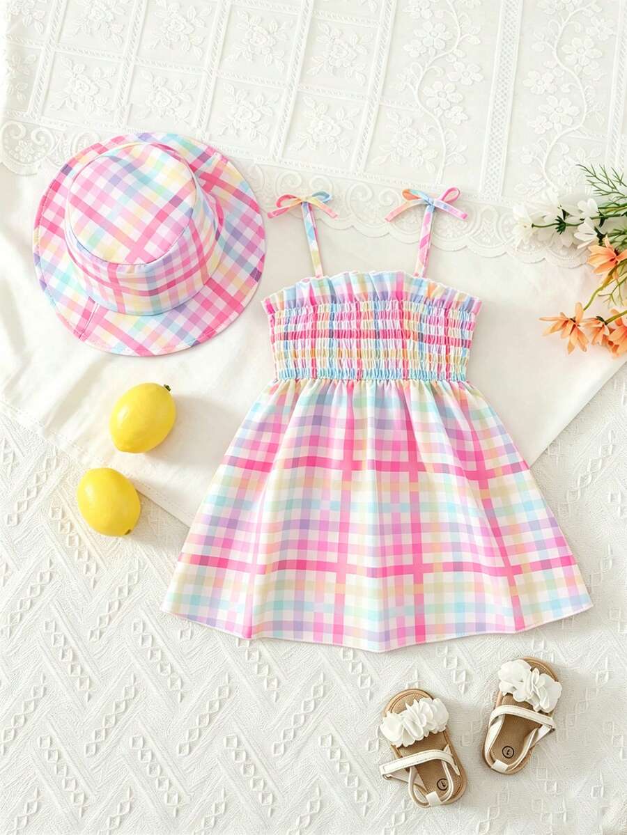 SHEIN 女嬰幼兒女童 2件組彩色條紋滿版印花細肩帶洋裝附配套帽子,2件套裝,適合日常休閒、度假、玩耍,舒適甜美可愛 - 彩色 - 查看 1