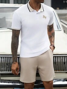 Manfinity CasualCool 男士刺繡羅紋領成熟休閒短袖 Polo 衫與短褲套裝 - 彩色 - 查看 4