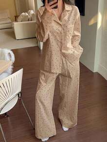DAZY 2件組波點印花寬鬆開襟長袖上衣與直筒長褲睡衣套裝，女款夏季穿著 - 卡其色 - 查看 6