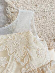 SHEIN Glamorique Kids 香檳色女嬰蕾絲刺繡洋裝，可拆卸大蝴蝶結背部設計，高級緞面柔軟薄紗，適合嬰兒週歲生日派對、生日派對、高端家庭聚會、婚禮花童、家庭聚會及其他重要場合，日常拍照、度假洋裝，夏季短洋裝 - 杏色 - 查看 6