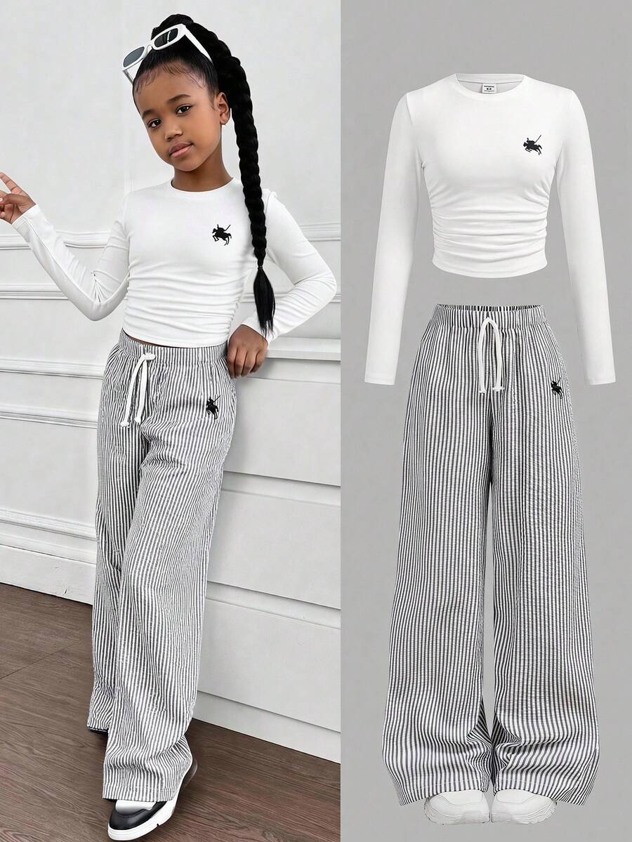 SHEIN Girlism طقم كاجوال للفتيات المراهقات مكون من تي شيرت محبوك بنقشة مطرزة وبنطلون مخطط - أبيض وأسود - مشاهدة 1