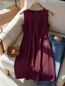 GlowEve CURVE Plus Size Women Solid Color Round Neck Sleeveless Commuter Fashion Dress - Burgundy - View 3