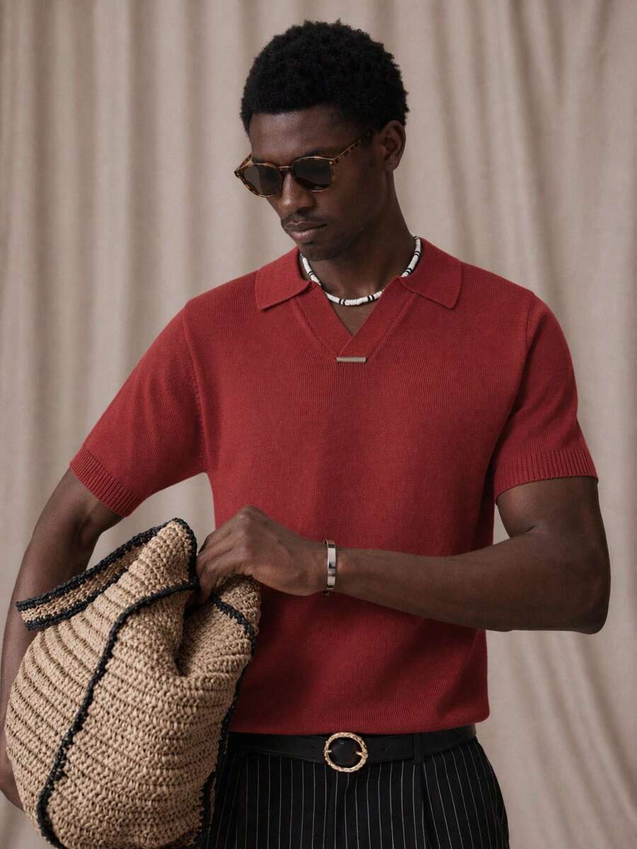 Vientiro Men's Solid Color V-Neck Fashion Knit Short Sleeve Top - Red - View 1