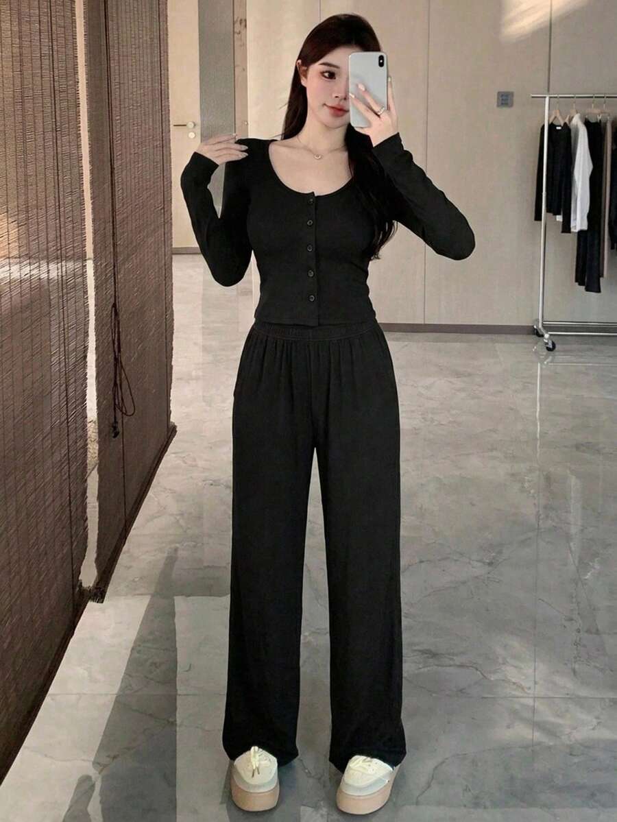 DAZY 女款 2 件套秋季短款黑色長袖開襟衫 T 恤與直筒褲休閒居家運動套裝 - 黑色 - 查看 1