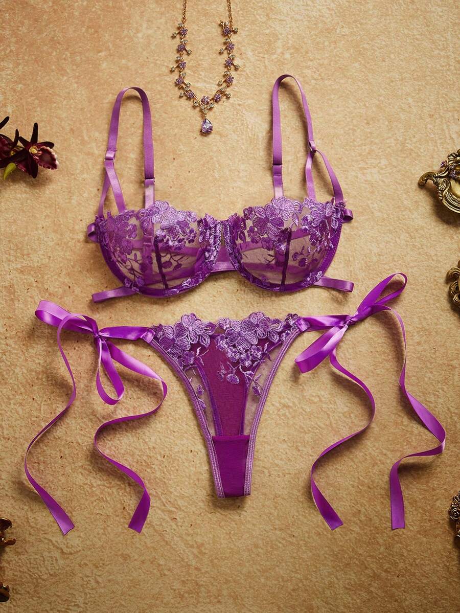 PinupPomp 两件套天蓝色刺绣系带女士内衣套装 - 紫羅蘭色 - 查看 1