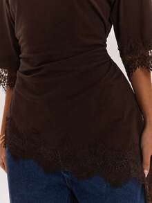 SHEIN BAE 女款蕾絲拼接修身百搭日常穿搭上衣 - 咖啡棕 - 查看 6