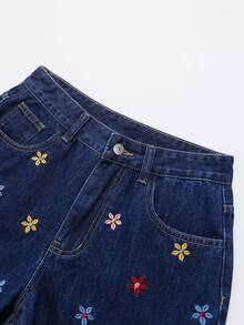 GlowEve 女款花卉刺繡口袋毛邊拉鍊牛仔短褲 - 深色水洗藍 - 查看 3