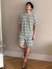 DAZY 男士夏季條紋薄款布料T恤與條紋短褲家居服睡衣套裝 - 彩色 - 查看 6