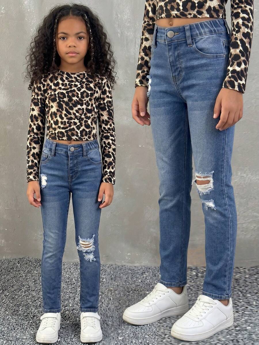 SHEIN Girls' Blue Vintage Washed Distressed Straight Leg High Stretch Skinny Jeans, Fashionable And Versatile; Suitable For Outdoor Sports And Play, Easy To Move, Wear Alone In Spring And Summer, Layer As Base In Autumn And Winter - Medium Wash - View 1