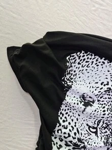 IslaSuriya Kaos Kasual Wanita Motif Leopard Model Bahu Terbuka Warna Hitam - Hitam - View 3