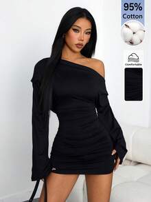SHEIN PETITE 女款時尚性感素色不對稱領迷你洋裝 黑色露肩洋裝 大腿開衩洋裝 黑色性感洋裝 女款黑色性感套裝 黑色長袖洋裝 黑色緊身洋裝 - 黑色 - 查看 7