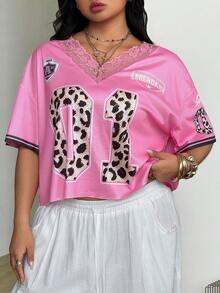 Coolane 女款大尺碼夏秋街頭風 80年代復古賽事日休閒 Y2K 數字圖案網紗蕾絲 V 領運動衫版型寬鬆淡粉色 T-shirt - 粉色 - 查看 7