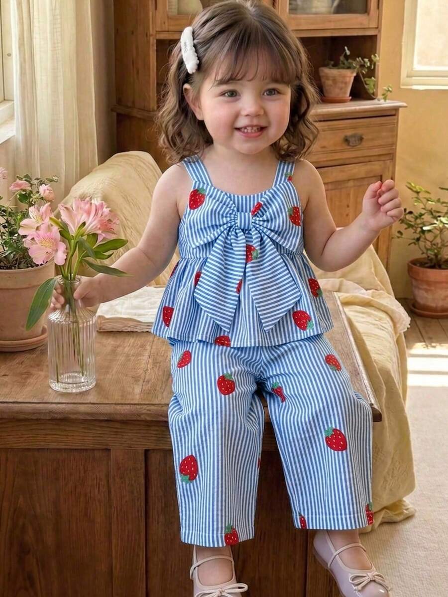 SHEIN 2件組女嬰甜美可愛藍白條紋草莓印花蝴蝶結裝飾無袖上衣與寬腿褲套裝，夏季度假休閒穿搭