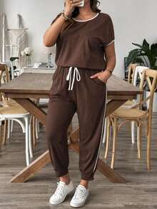 SHEIN LUNE Plus Size Women's Round Neck Colorblock Short Sleeve Top And Drawstring Waist Long Pants Casual Daily Wear 2-Piece Set - Coffee Brown - View 6