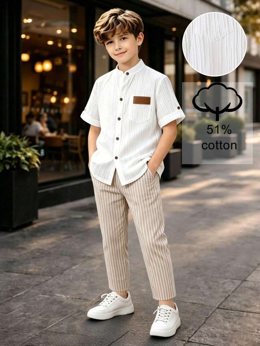 SHEIN 大童男童休闲白色条纹短袖衬衫+卡其色条纹裤,适合日常穿着、户外活动、通勤、上学、短途旅行、度假、旅游、婚礼、舞会、毕业典礼等场合。 - 卡其色 - 查看 1