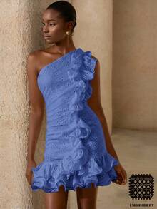 BELROSIE Nuevo vestido mini para mujer de estilo francés vintage de vacaciones, elegante y romántico para citas, con exquisito bordado pesado, tela calada, hombro asimétrico, línea diagonal, diseño estructurado con volantes, cintura ceñida y bajo con volantes en capas, sin mangas - Lavado ligero - Ver 1