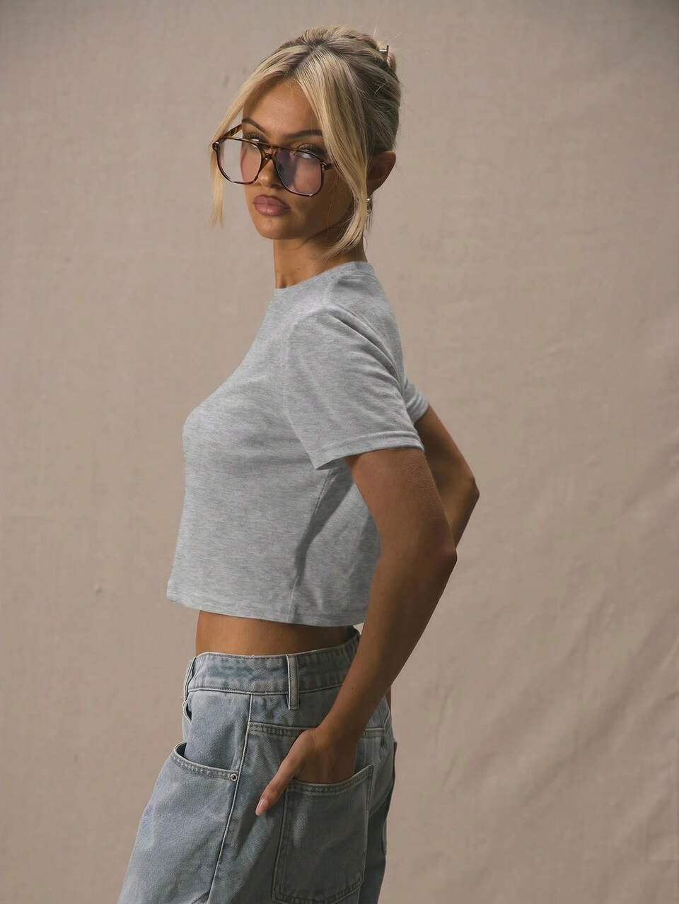 Women's Light Grey Crew Neck Short Sleeve Loose Fit T-Shirt,Cute Summer Casual Vacation 90's Basic Work Everyday Airport Holiday Fall Autumn Occasion