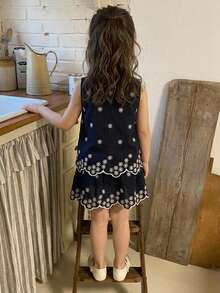 DAZY 女童圓領刺繡無袖上衣與裙子2件組 度假風夏季套裝 - 藍色 - 查看 2
