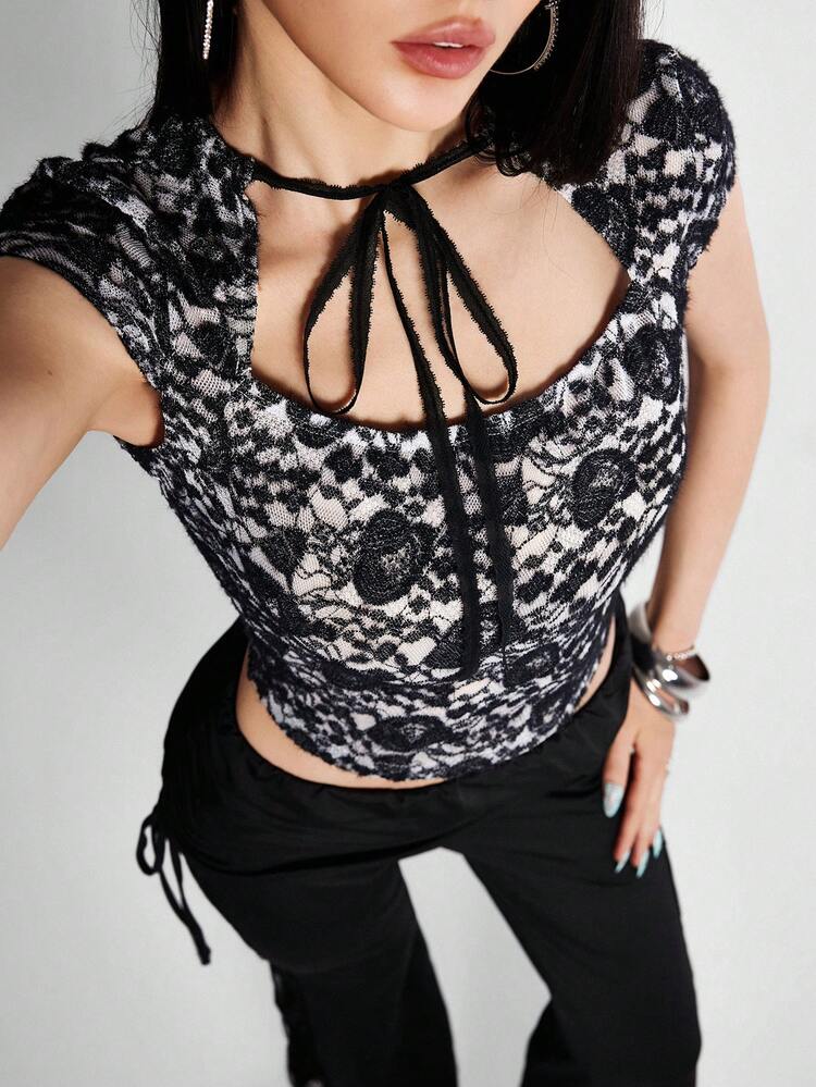 Rina Fox Französisches süß-scharfes Retro-Top mit